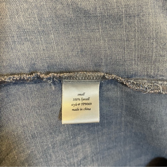 Buttons Jean Button Down Shirt - Picture 9 of 10